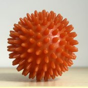 Yate masážní ježek/ míček 6,3cm oranžový
