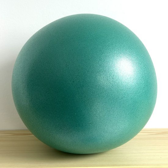overball-maly-mic-na-cviceni-30cm-zeleny.JPEG
